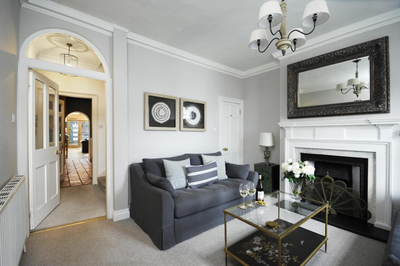 ヘンリー・オン・テムズ Dolls House - Luxury Townhouse *Sleeps 10*ヴィラ エクステリア 写真