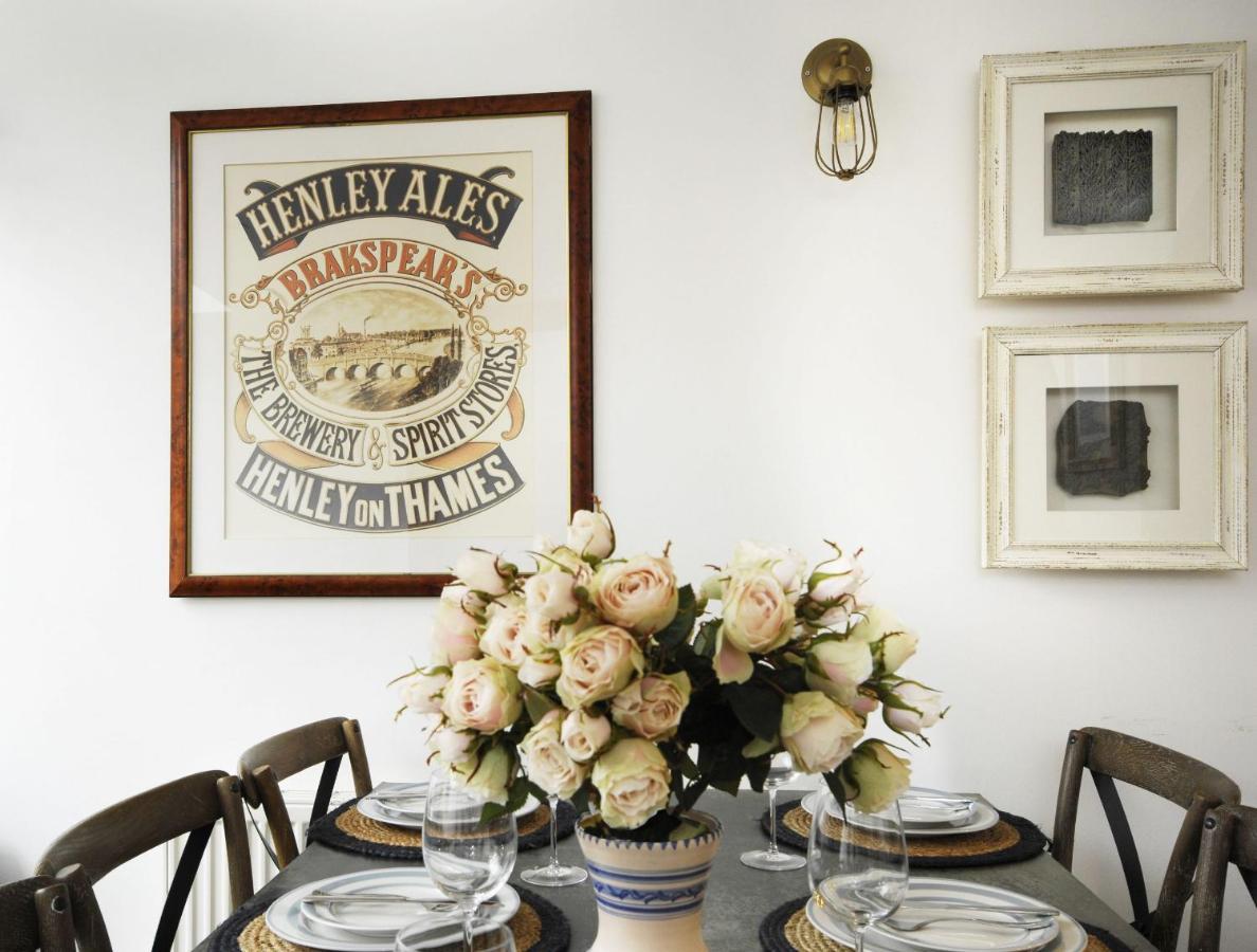 ヘンリー・オン・テムズ Dolls House - Luxury Townhouse *Sleeps 10*ヴィラ エクステリア 写真